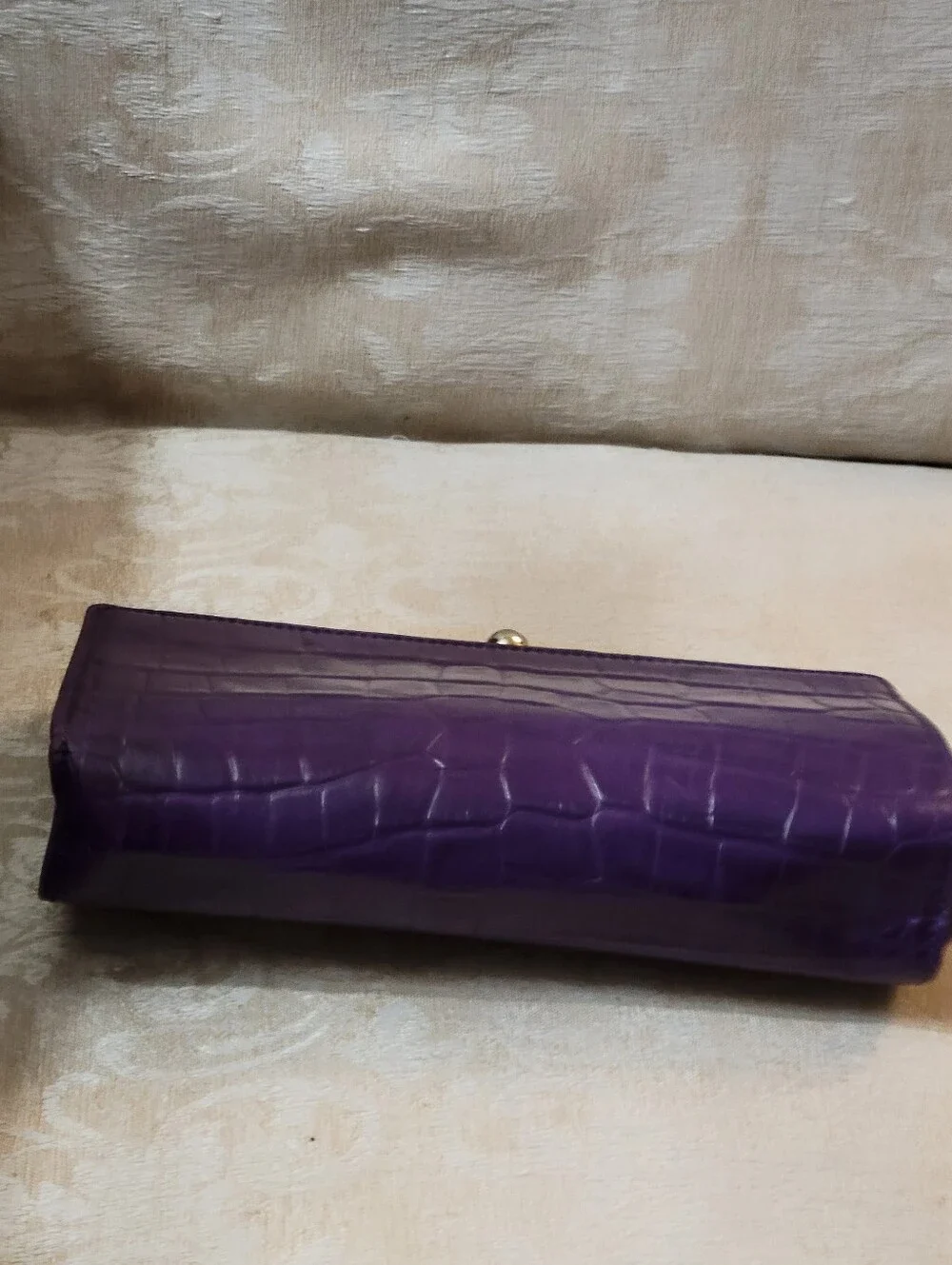 BURBERRY CLUTCH WRISTLET CROC PRINT LEATHER